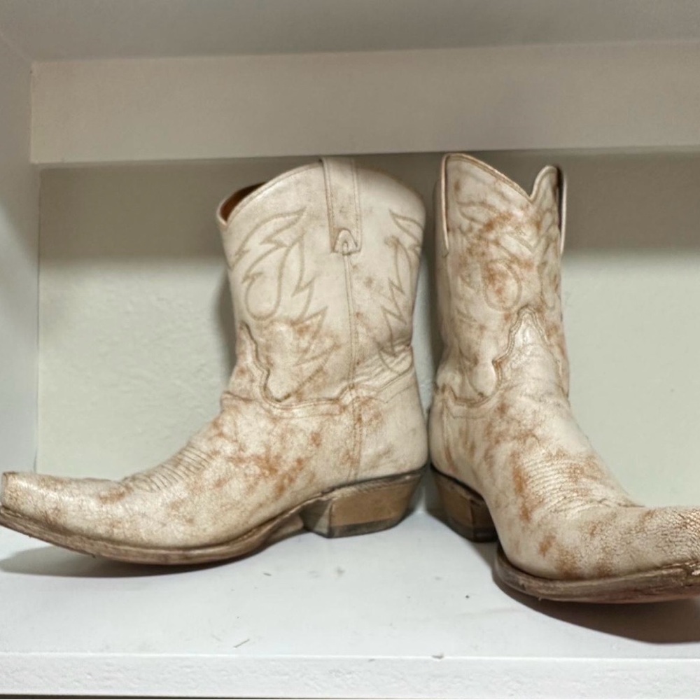 Dan Post Cream and Brown Ankle Boots